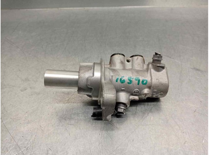 Recambio de bomba freno para skoda superb combi (3v5) 2.0 tdi referencia OEM IAM 8V2611021  