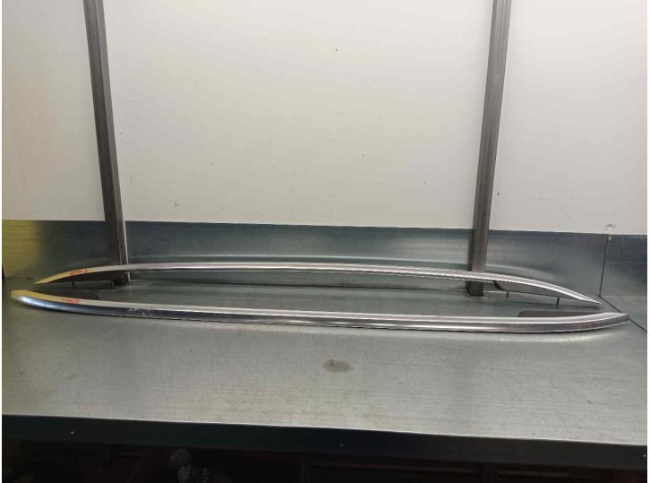 Recambio de portaequipajes para skoda superb combi (3v5) 2.0 tdi referencia OEM IAM 3V9860025C 