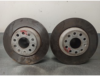 Recambio de disco freno trasero para skoda superb combi (3v5) 2.0 tdi referencia OEM IAM 3Q0615601  