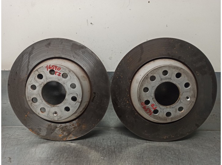 Recambio de disco freno trasero para skoda superb combi (3v5) 2.0 tdi referencia OEM IAM 3Q0615601  