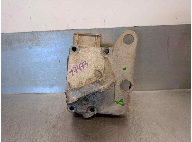 Replacement right engine mount for Renault Twingo (C06) 1.2 OEM IAM reference 7700867230 