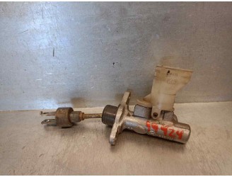 Recambio de bomba embrague para toyota hilux 2.4 d (78cv/58kw) referencia OEM IAM 3141035270 