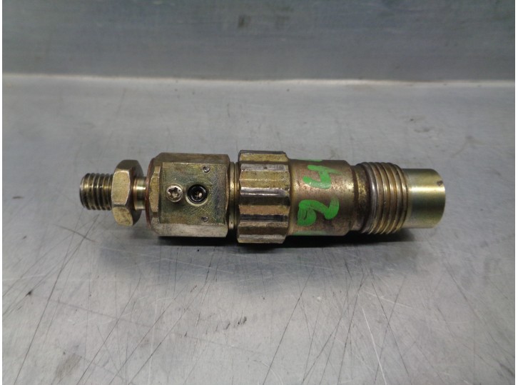 Replacement injector for Nissan Almera (N15) 2.0 Diesel OEM IAM reference 66416 A1032 ZEXEL