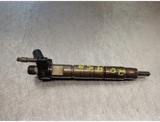 Replacement injector for BMW 5 Series Touring (E61) 2.0 Turbodiesel CAT OEM IAM reference 779787705 0445116001 BOSCH