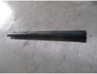 Recambio de faldon lateral para mercedes-benz clase glk (w204) glk 3.0 cdi cat referencia OEM IAM A2046981654 