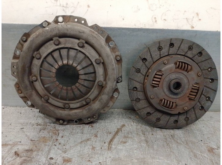 Recambio de kit embrague para opel corsa b city referencia OEM IAM 90578328  