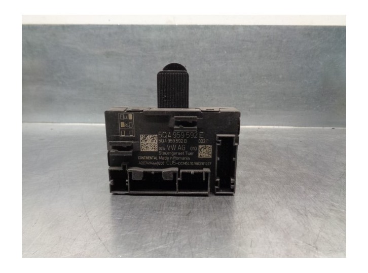 Recambio de modulo confort para seat leon (5f1) 1.6 tdi referencia OEM IAM 5Q4959592E 5Q4959592B 