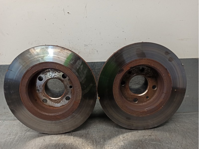 Recambio de disco freno delantero para dacia sandero ambiance referencia OEM IAM   