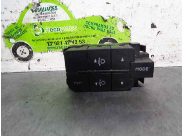 Recambio de mando luces salpicadero para iveco daily caja cerrada (2006 =>) 2.3 diesel referencia OEM IAM 69500781 30280194 BRIT