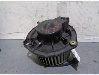 Replacement heater motor for Iveco Daily closed box (2006 =>) 2.3 diesel OEM IAM reference 570630200 B837 DENSO