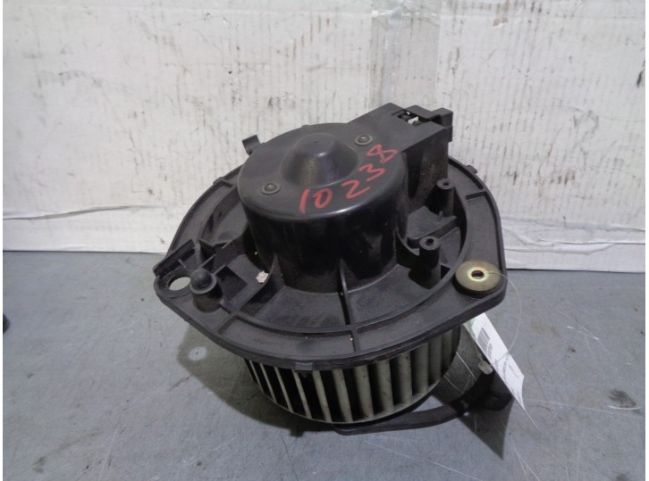 Replacement heater motor for Iveco Daily closed box (2006 =>) 2.3 diesel OEM IAM reference 570630200 B837 DENSO