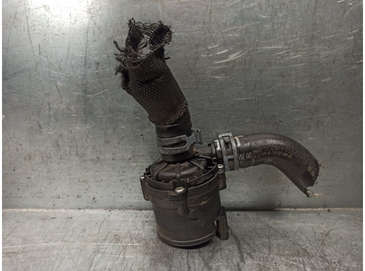 Replacement water pump for Skoda Superb Combi (3V5) 2.0 TDI OEM IAM reference 2Q0965561 0392023403 