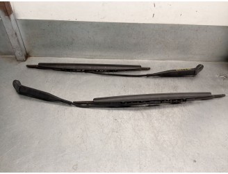 Recambio de brazo limpia delantero derecho para mercedes-benz clase a (w168) 1.4 cat referencia OEM IAM A1688200644 A1688200644 