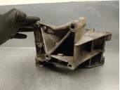 Replacement alternator bracket for Peugeot 807 2.2 HDI FAP CAT (4HW) OEM IAM reference 9643834880 96348179 