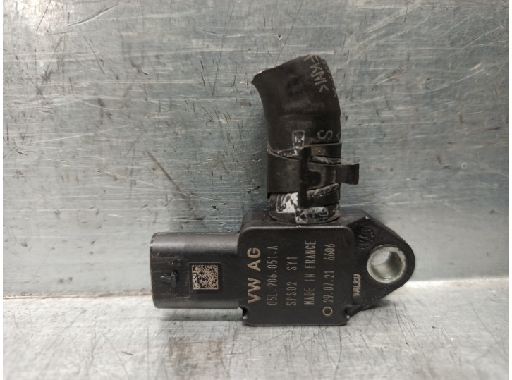Recambio de sensor presion para skoda superb combi (3v5) 2.0 tdi referencia OEM IAM 05L906051A  