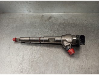 Replacement injector for Skoda Superb Combi (3V5) 2.0 TDI OEM IAM reference 05L130277E 0445110835 BOSCH
