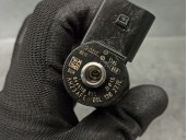 Recambio de inyector para skoda superb combi (3v5) 2.0 tdi referencia OEM IAM 05L130277E 0445110835 BOSCH