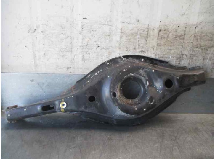 Recambio de brazo suspension inferior trasero izquierdo para mazda 3 lim. () 2.0 cat referencia OEM IAM BJS728350C 