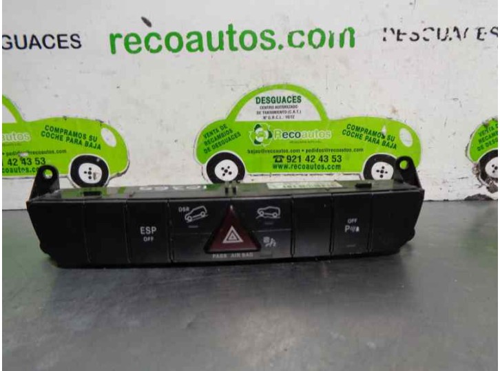 Replacement warning switch for Mercedes-Benz M-Class (W164) 320 CDI 4M Edition 10 OEM IAM reference A1648709810 