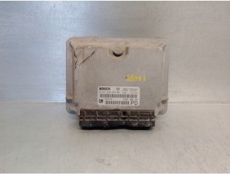 Recambio de centralita motor uce para opel zafira a elegance referencia OEM IAM 24417169 0281010268 BOSCH