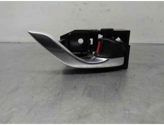 Replacement right front interior door handle for Mazda 3 Lim. () 2.0 CAT OEM IAM reference BHP258330B 