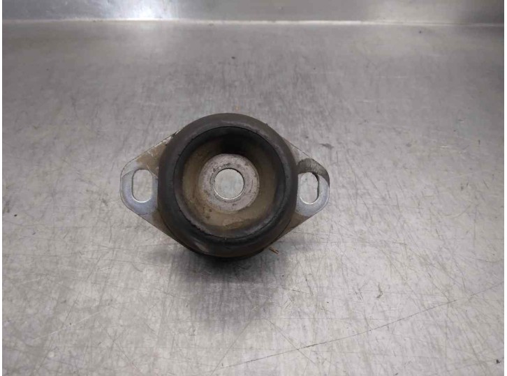 Recambio de soporte motor izquierdo para citroën c4 berlina 1.6 16v hdi fap referencia OEM IAM 96230491 