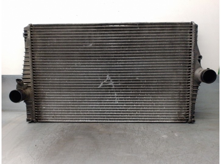 Recambio de intercooler para volvo xc90 2.4 diesel cat referencia OEM IAM 30748808 989581K VALEO