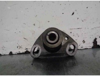 Recambio de soporte motor derecho para volvo s80 berlina 2.5 d referencia OEM IAM 9203967 