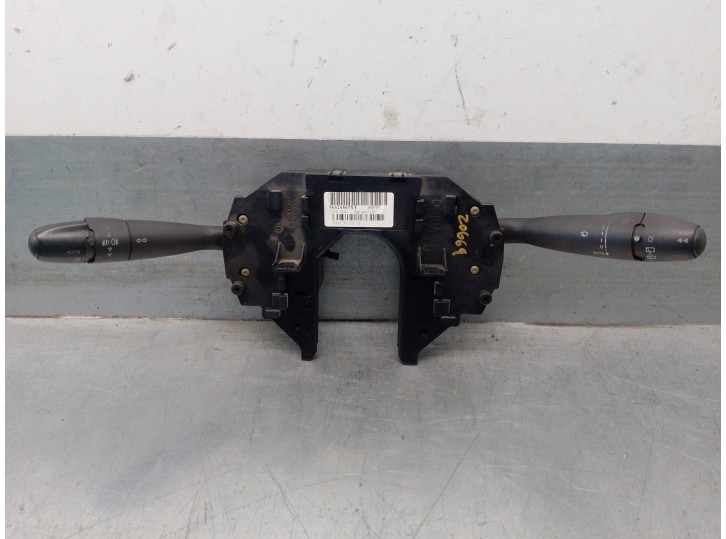 Replacement light switch for Citroën C4 Sedan 1.6 16V HDi OEM IAM reference 96626867XT 34565729 VALEO