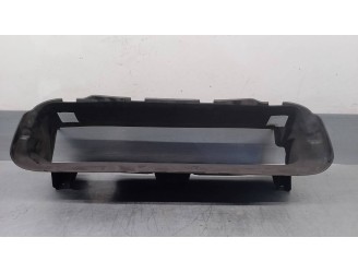 Replacement front radiator grille for Volvo C30 1.6 diesel cat OEM IAM reference 30657151 