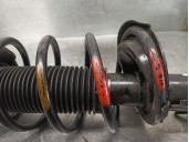Recambio de amortiguador delantero derecho para volvo v50 familiar 2.0 diesel cat referencia OEM IAM 30683609 