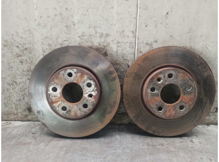 Replacement front brake disc for Chevrolet Aveo sedan LTZ OEM IAM reference 13502824 