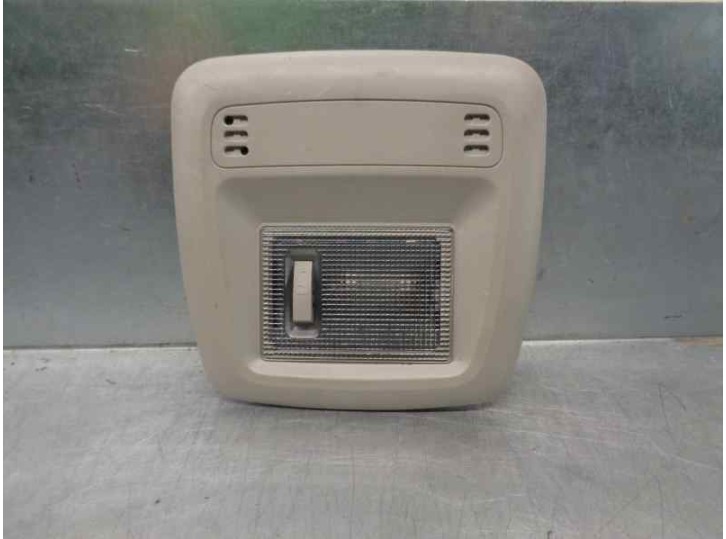 Recambio de luz interior para chevrolet aveo sedán ltz referencia OEM IAM 95063926 