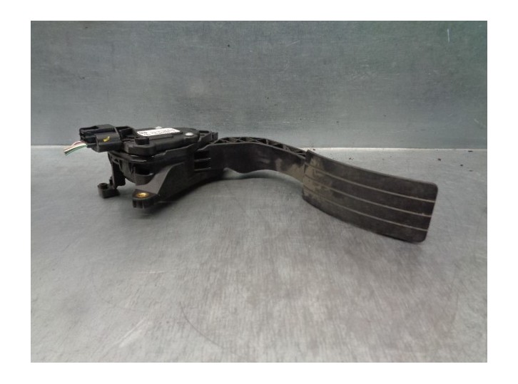 Recambio de potenciometro pedal para dacia sandero ii 1.0 tce 100 (b8ml) referencia OEM IAM 180022703R 6PV00997803 HELLA