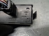 Replacement hazard warning switch for Dacia Sandero II 1.0 TCE 100 (B8ML) OEM IAM reference 252905668R E3160102 VALEO