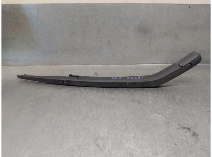 Recambio de brazo limpia trasero para hyundai i20 i (pb, pbt) 1.4 crdi referencia OEM IAM 988151J001  