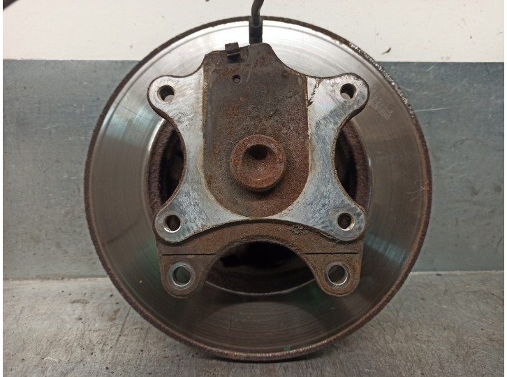 Recambio de mangueta trasera derecha para peugeot 308 confort referencia OEM IAM 517641 