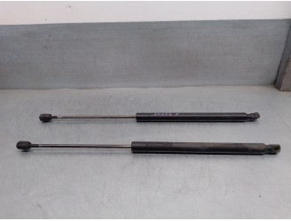 Replacement boot / tailgate struts for Renault Megane Grand Tour OEM IAM reference 8200212598 