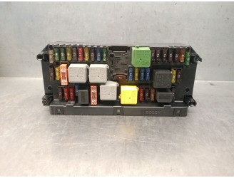 Recambio de caja reles / fusibles para mercedes-benz clase c (w204) familiar 2.1 cdi cat referencia OEM IAM A2129005712 BOSCH
