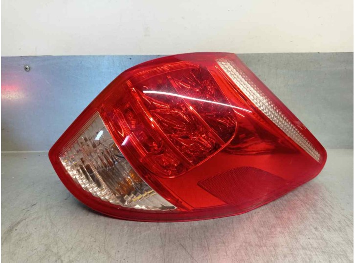 Recambio de piloto trasero derecho para toyota rav 4 (a3) 2.2 d-cat referencia OEM IAM 8155142090  