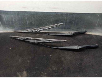 Recambio de brazo limpia delantero derecho para dodge nitro 2.8 crd referencia OEM IAM 55157281AD 