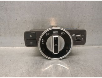 Recambio de mandos salpicadero para mercedes-benz clase c (w204) familiar 2.1 cdi cat referencia OEM IAM A2049058002 A2049058002