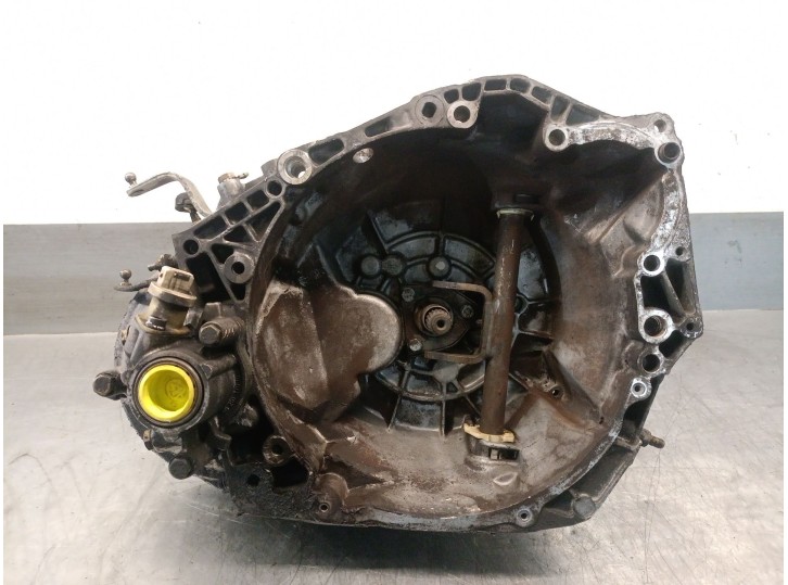 Recambio de caja cambios para citroën xsara berlina 1.9 td sx referencia OEM IAM 20TD34 222270 1407103B