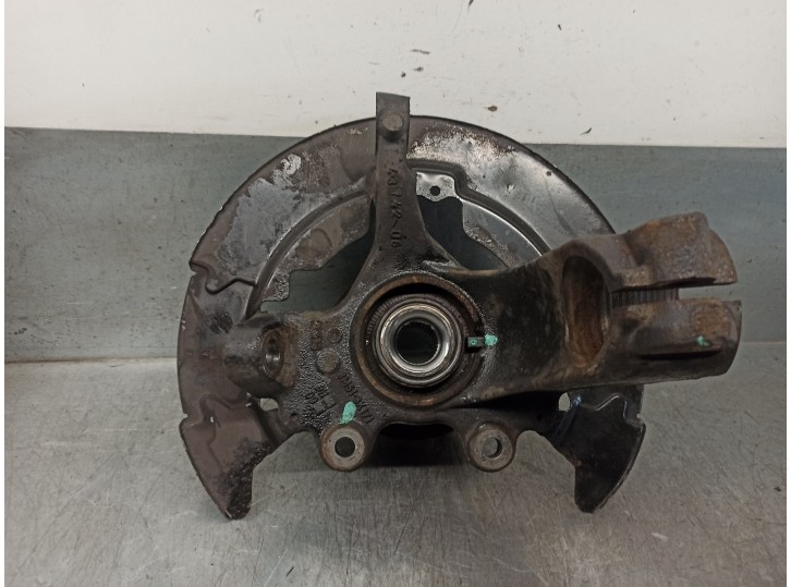 Recambio de mangueta delantera izquierda para volvo s40 berlina 2.0 diesel cat referencia OEM IAM 3M513K171  