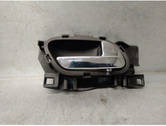 Recambio de maneta interior delantera derecha para peugeot 3008 1.2 12v e-thp / puretech referencia OEM IAM 9683446577 968344607
