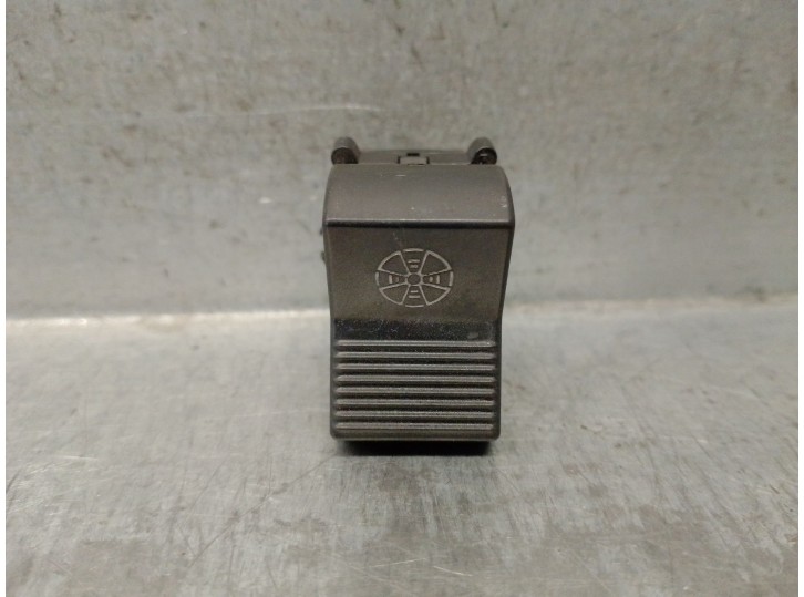 Recambio de interruptor para seat seat 131 supermiraflori seat 131 referencia OEM IAM SEAT 131  