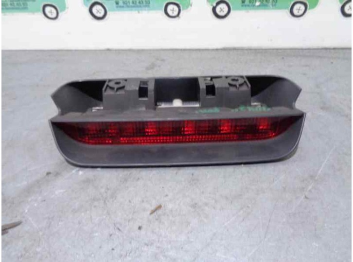Recambio de luz central de freno para suzuki liana rh (er) 1.6 referencia OEM IAM 3581054G00P4Z  