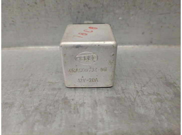 Recambio de rele para seat seat 131 supermiraflori seat 131 referencia OEM IAM SEAT 131  4RA9087330 HELLA