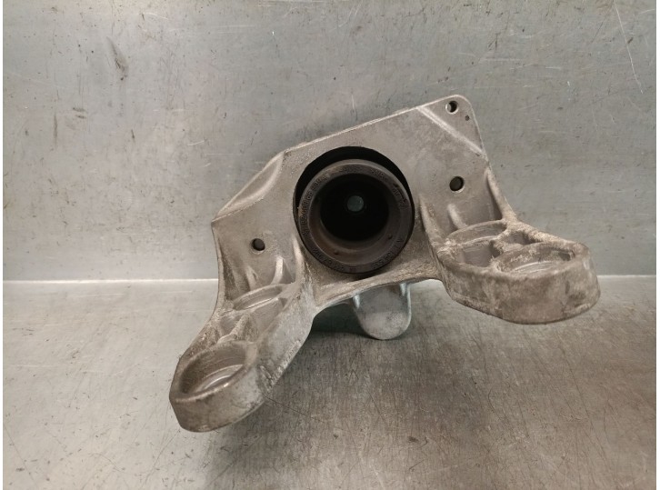 Recambio de soporte motor para renault trafic ii furgoneta (fl) 2.5 dci 145 (fl0j) referencia OEM IAM 8200065989 8200065989 