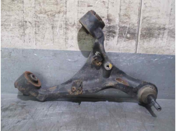 Recambio de brazo suspension superior delantero izquierdo para land rover range rover sport 2.7 td v6 cat referencia OEM IAM RBJ